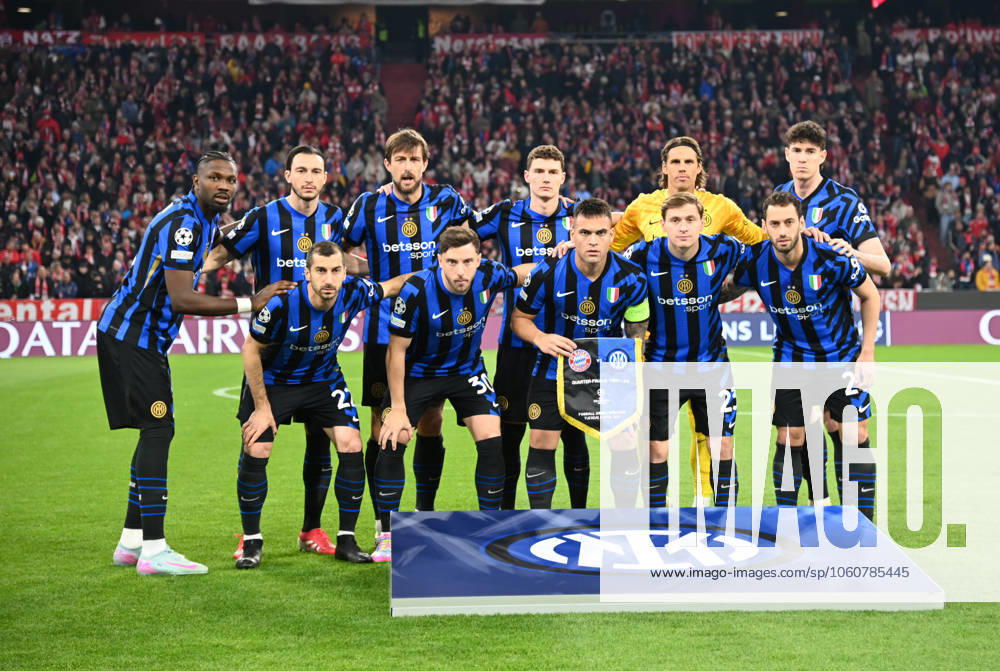 Allianz Arena, München, Championsleague, FC Bayern München vs Inter Mailand , im Bild Die Mailänder Mannschaft steht zusammen beim Gruppenfoto. (Photo by Midori Ikenouchi Hasan Bratic DeFodi Images)