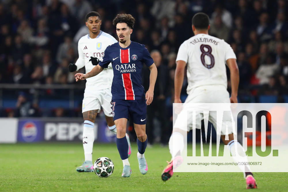 VITINHA 17 of PSG in the UEFA 2024 25 Quarter-Final first leg game between PARIS SAINT GERMAIN and ASTON VILLA at the Parc des Princes stadium in Paris, France Paris France - ZUMAc179 20250409_zep_c179_250