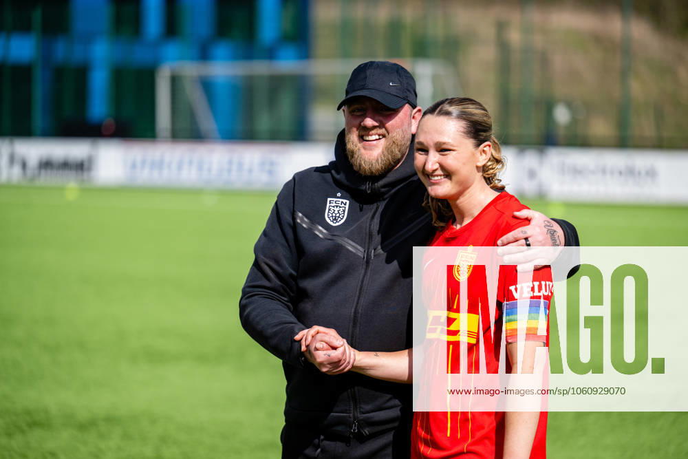 Broendby IF v FC Nordsjaelland, Gjensidige Kvindeliga, Broendby, Denmark Broendby, Denmark. 12th, April 2025. Head coach Chris Sargeant of FC Nordsjaelland seen with Winonah Heatley of FC Nordsjaelland after the Gjensidige Kvindeliga match between Broendby IF and FC Nordsjaelland at Bane 2 in Broendby. Denmark, Brondby