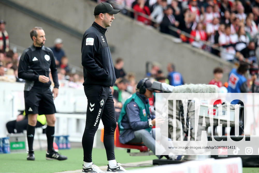 Fussball 1.Bundesliga, VfB Stuttgart - Werder Bremen v.l. Trainer Ole Werner (SV Werder Bremen) Stuttgart