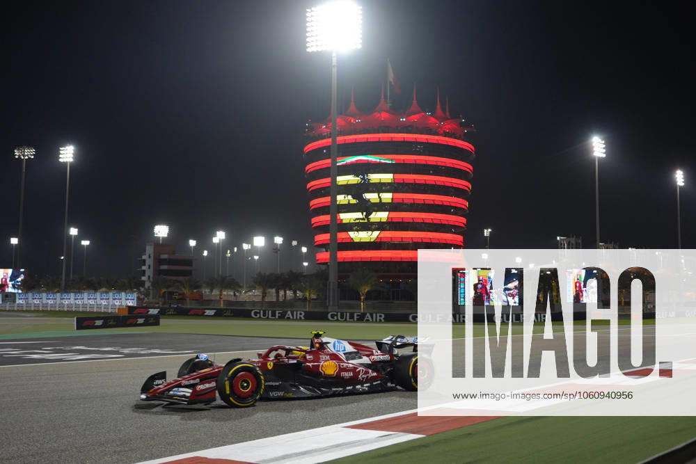 Formula 1 Gulf Air Bahrain Grand Prix 2025 13.04.2025, Bahrain International Circuit, Sakhir, Formula 1 Gulf Air Bahrain Grand Prix 2025 ,im Bild Lewis Hamilton (GBR), Scuderia Ferrari HP im Hintergrund ein grosses Ferrarilogo auf dem VIP Tower.