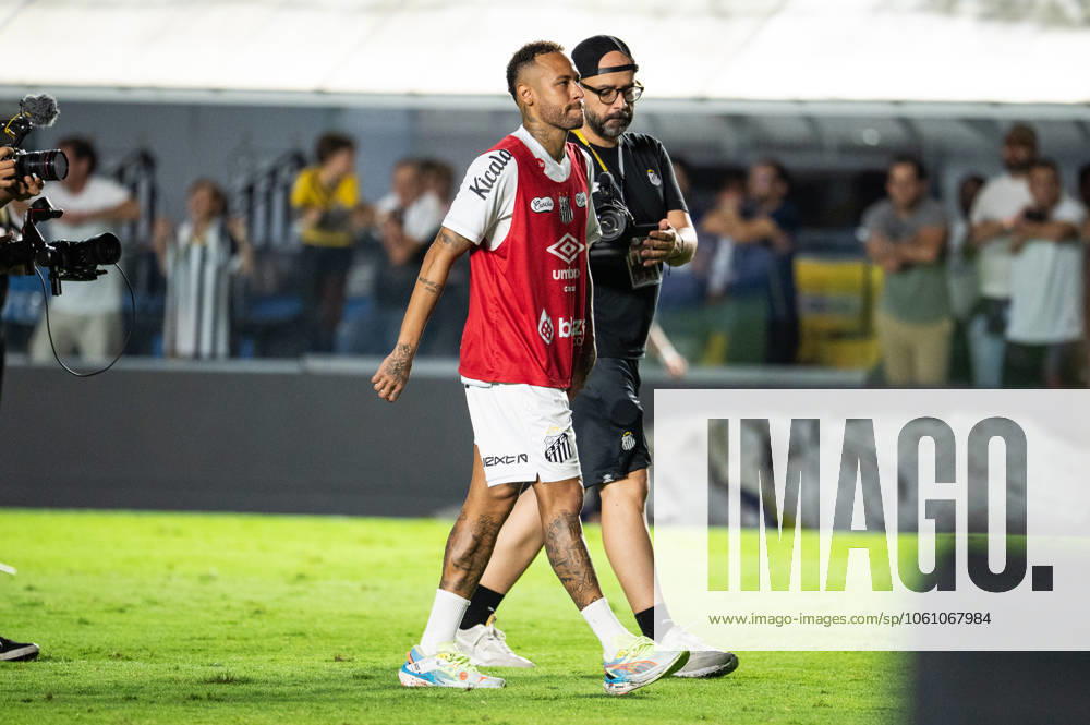 SANTOS vs ATLETICO-MG - BRASILEIRO 2025 SANTOS, BRAZIL - APRIL 16 - Neymar of Santos in action during the Match between Santos versus Atlético-MG valid for the fourth round of the Campeonato Brasileiro, held at Vila Belmiro today April 16. SANTOS SAO PAULO BRAZIL