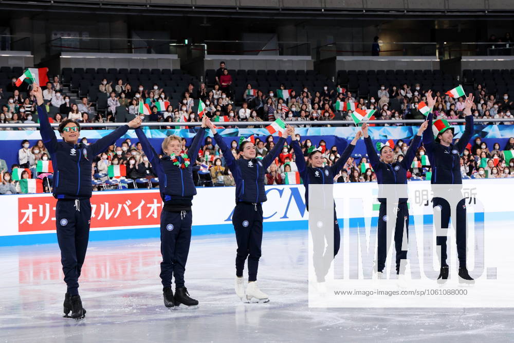 Italy team group, Mannschaftsbild, Totale (ITA), APRIL 17, 2025 - Figure skating, Eiskunstlauf : ISU World Team Trophy in Figure Skating 2025 Opening Ceremony at Tokyo Metropolitan Gymnasium in Tokyo, Japan. Noxthirdxpartyxsales (287969001)