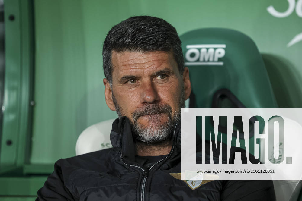 Lisbon, Portugal, April 18th, 2025: Cristiano Bacci Moreirense FC coach in action during the Liga Portugal Betclic game between Sporting CP vs Moreirense FC Estadio Jose Alvalade, Lisbon on April 18th 2025 (Joao Bravo SPP)