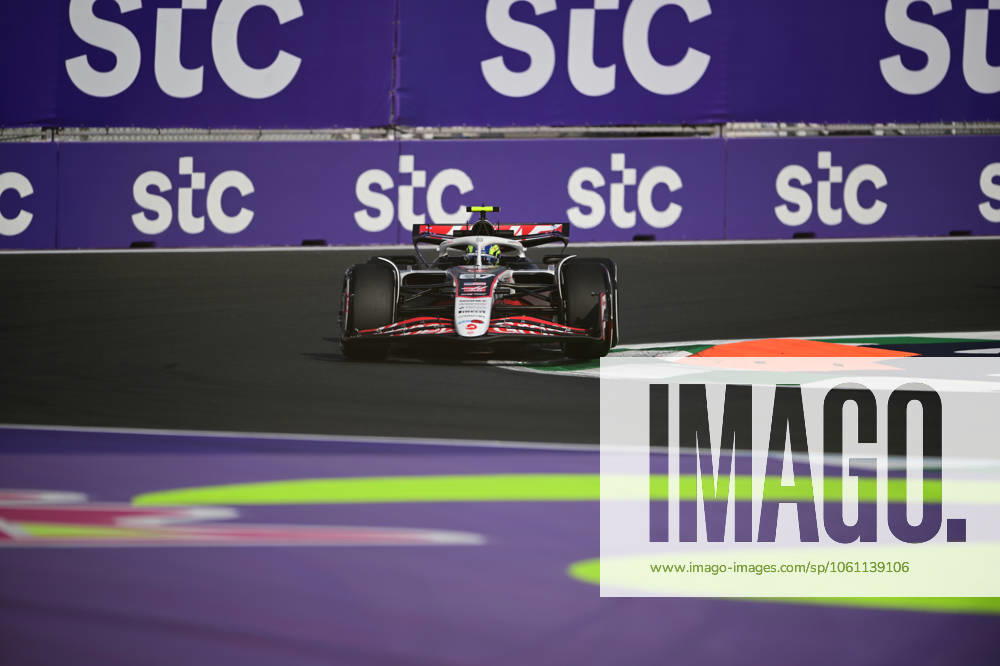 F1 Grand Prix of Saudi Arabia - Practice Oliver Bearman of Haas F1 Team runs during the free practice of the Saudi Arabia GP, the 5th round of the Formula 1 World Championship, WM, Weltmeisterschaft at Jeddah Corniche Circuit in Jeddah, Saudi Arabia, on April 18, 2025. Jeddah Saudia Arabia
