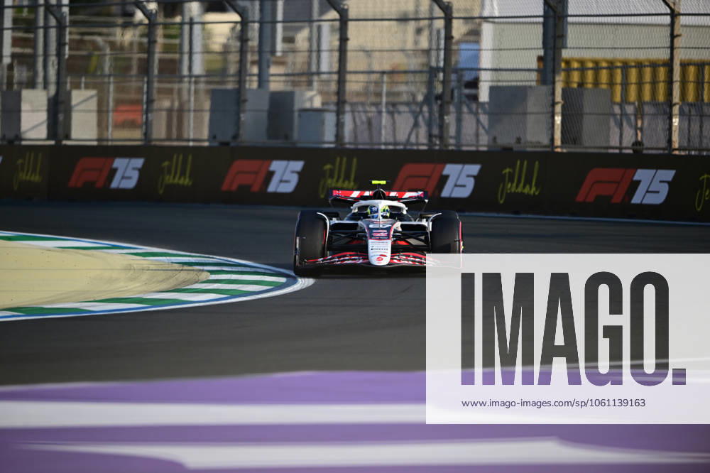 F1 Grand Prix of Saudi Arabia - Practice Oliver Bearman of Haas F1 Team runs during the free practice of the Saudi Arabia GP, the 5th round of the Formula 1 World Championship, WM, Weltmeisterschaft at Jeddah Corniche Circuit in Jeddah, Saudi Arabia, on April 18, 2025. Jeddah Saudia Arabia