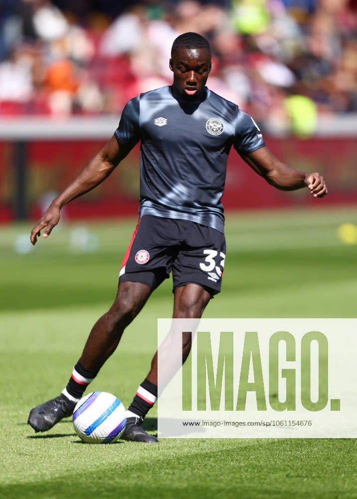 Brentford v Brighton and Hove Albionl, English Premier League, The Gtech Community Stadim, Football, London, UK - 19 Apr 2025 Michael Kayode of Brentford warms up ahead of the Premier League home game against Brighton and Hove Albion London The Gtech Community Stadium London GBR, UK NEWSPAPERS OUT