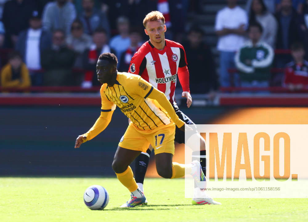 Brentford v Brighton and Hove Albionl, English Premier League, The Gtech Community Stadim, Football, London, UK - 19 Apr 2025 Yankuba Minteh of Brighton and Hove Albion in action during during the Premier League away game at Brentford London The Gtech Community Stadium London GBR, UK NEWSPAPERS OUT