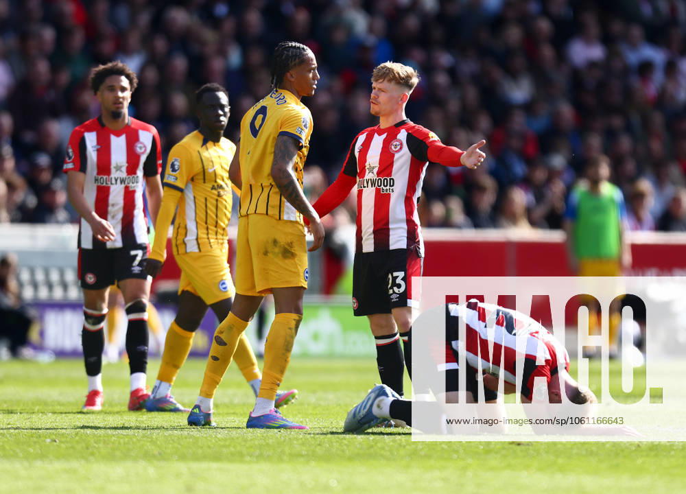 Brentford v Brighton and Hove Albionl, English Premier League, The Gtech Community Stadim, Football, London, UK - 19 Apr 2025 Keane Lewis-Potter of Brentford confronts Joao Pedro of Brighton and Hove Albion following a challenge on Nathan Collins London The Gtech Community Stadium London GBR, UK NEWSPAPERS OUT
