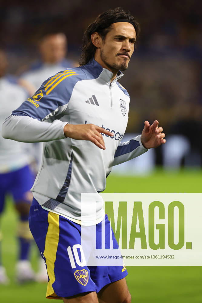 Boca Juniors Uruguayan forward Edinson Cavani looks on before the 2025 Apertura Tournament of the Argentine Professional Football League match against Estudiantes de la Plata, at La Bombonera stadium in Buenos Aires, on April 19, 2025. BUENOS AIRES ARGENTINA