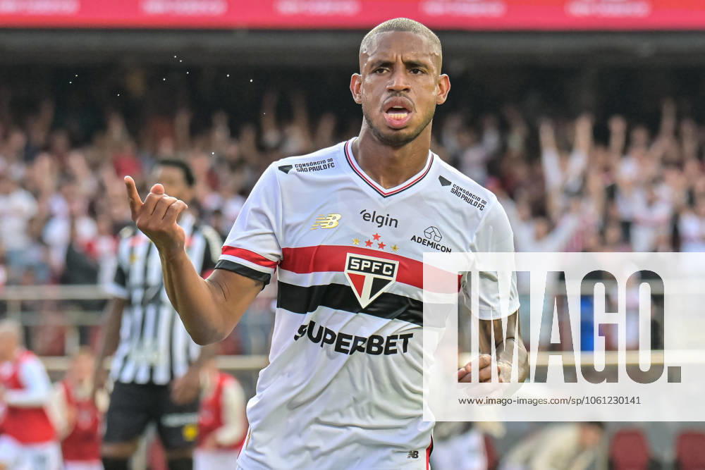 São Paulo x Santos SÃO PAULO, SP - 20.04.2025: SÃO PAULO X SANTOS - André Silva celebrates a goal for São Paulo FC during the match between São Paulo FC x Santos valid for the 5th round of the 2025 Brazilian Championship held at the Morumbis Stadium in São Paulo, SP, Brazil. (Photo: Maurício Rummens Fotoarena) x2725033x MaurícioxRummens