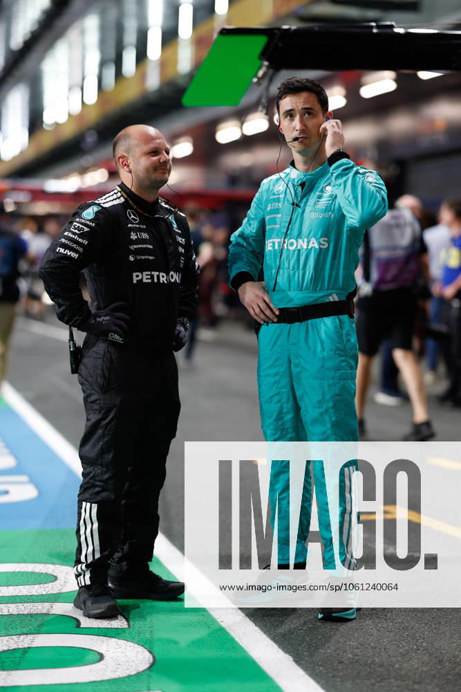 F1 - SAUDI ARABIAN GRAND PRIX 2025 Mercedes AMG F1 Team mechanics during the Formula 1 STC Saudi Arabian Grand Prix 2025, 5th round of the 2025 FIA Formula One World Championship, WM, Weltmeisterschaft from April 18 to 20, 2025 on the Jeddah Corniche Circuit, in Jeddah, Saudi Arabia - JeddahSaudi Arabia