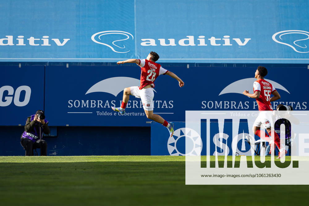 Ismael Gharbi of SC Braga celebrates a goal with his team during the Liga Portugal Betclic match between Estoril Praia SAD and SC Braga at Estadio Antonio Coimbra da Mota. Cascais Portugal - ZUMAs197 20230130_aaa_s197_093