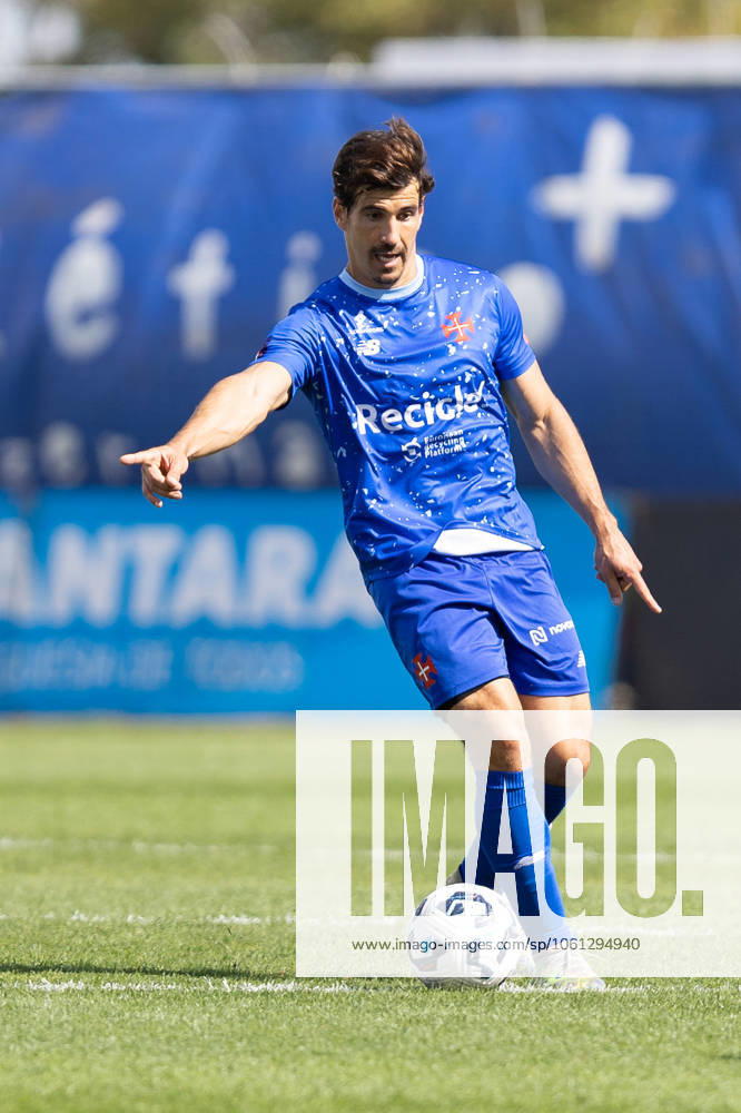 Belenenses midfielder from Portugal TIAGO MORGADO (21) in action during the game for Liga 3 between Atletico and Belenenses at Estadio da Tapadinha Lisbon Portugal - ZUMAs359 20250405_zsp_s359_021