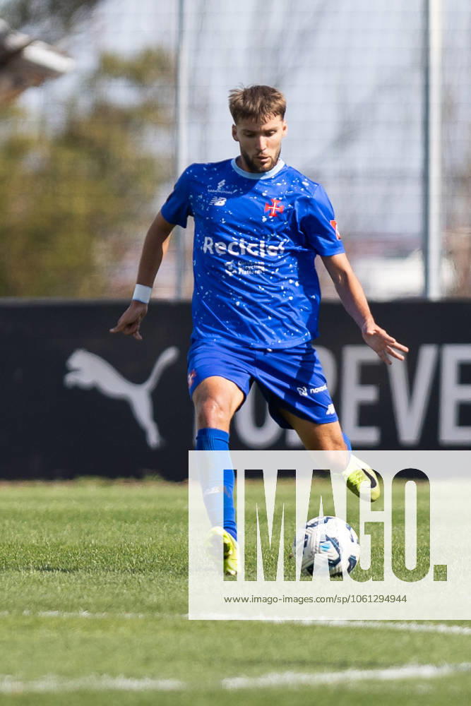 Belenenses midfielder from Portugal DIOGO PAULO (20) in action during the game for Liga 3 between Atletico and Belenenses at Estadio da Tapadinha Lisbon Portugal - ZUMAs359 20250405_zsp_s359_025