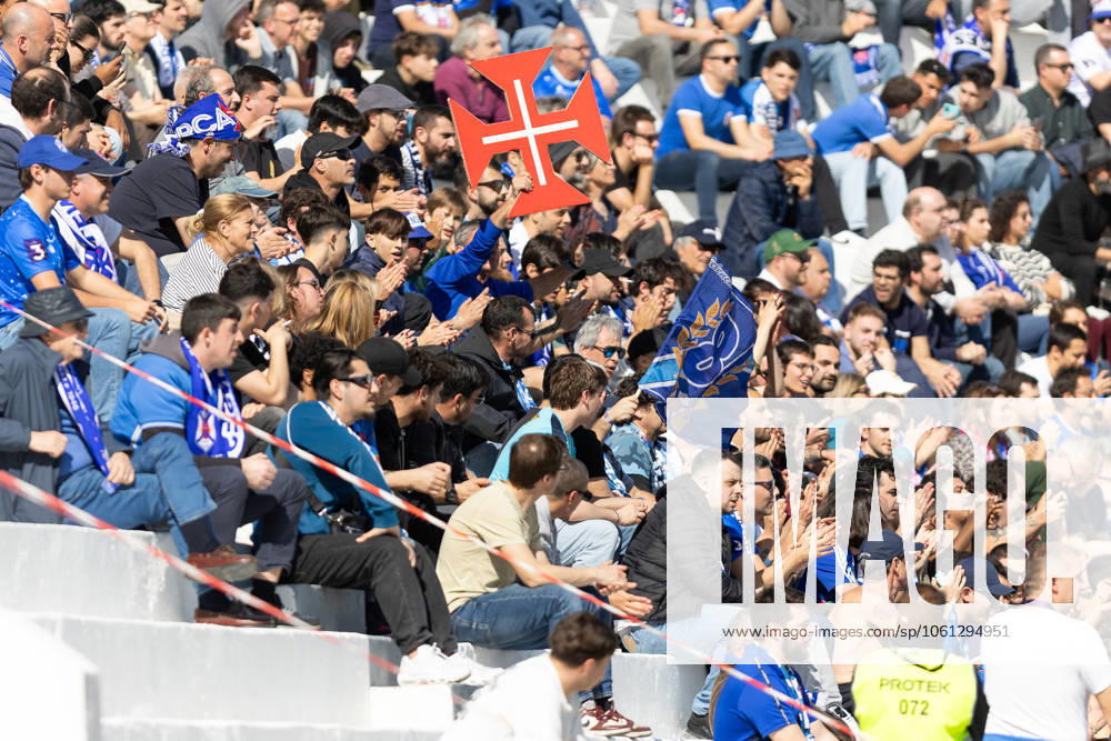 Belenenses supporters during the game for Liga 3 between Atletico and Belenenses at Estadio da Tapadinha Lisbon Portugal - ZUMAs359 20250405_zsp_s359_032
