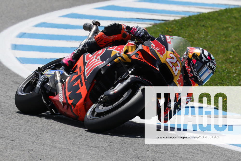 Foto IPP Enrico Schiavi Jerez de la Frontera 25-04-2025 MotoGP Gran Premio Motociclismo di Spagna 2025 Prove nella foto: Enea Bastianini - Red Bull KTM Tech3 Jerez de la Frontera italy SPAIN ITALY