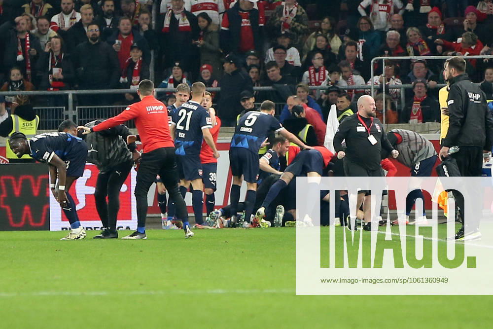 Fussball 1.Bundesliga, VfB Stuttgart - 1.FC Heidenheim v.l. Torjubel nach dem Tor zum celebrating the goal celebrate 0:1 durch Mathias Honsak (1.FC Heidenheim) Stuttgart