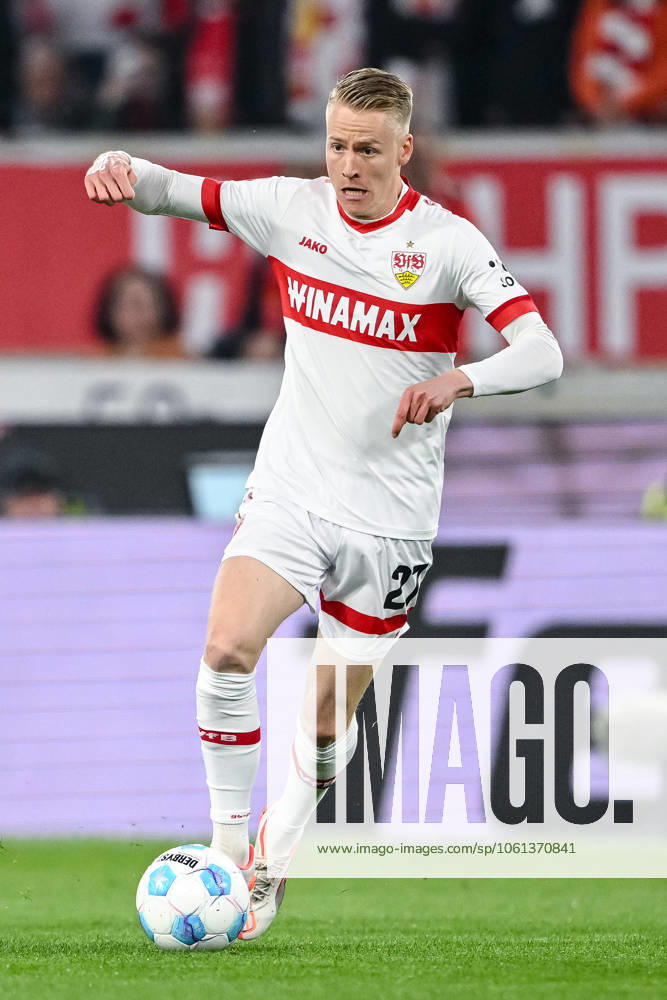 Chris Fuehrich (VfB Stuttgart) in Aktion, am Ball, Einzelaktion waehrend des Spiels der 1. Bundesliga zwischen VfB Stuttgart und 1. FC Heidenheim 1846, MHPArena Stuttgart am 25. April 2025 in Stuttgart, Deutschland. (Foto von Harry Langer DeFodi Images) +++ Chris Fuehrich (VfB Stuttgart) controls the Ball during the Bundesliga match between VfB Stuttgart and 1. FC Heidenheim 1846 at MHPArena Stuttgart on April 25, 2025 in Stuttgart, Germany. (Photo by Harry Langer DeFodi Images) DFL regulations prohibit any use of photographs as image sequences and or quasi-video. (Photo by Harry Langer DeFodi Images) DFL regulations prohibit any use of photographs as image sequences and or quasi-video.