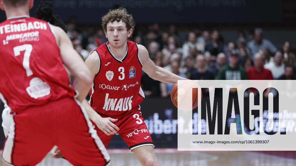 Im Bild: Calvin Wishart (Wuerzburg Baskets, 3) am Ball 26.04.2025, Basketball, BBL, FIT One Würzburg Baskets - Telekom Baskets Bonn, Deutschland, Würzburg, Tectake Arena,