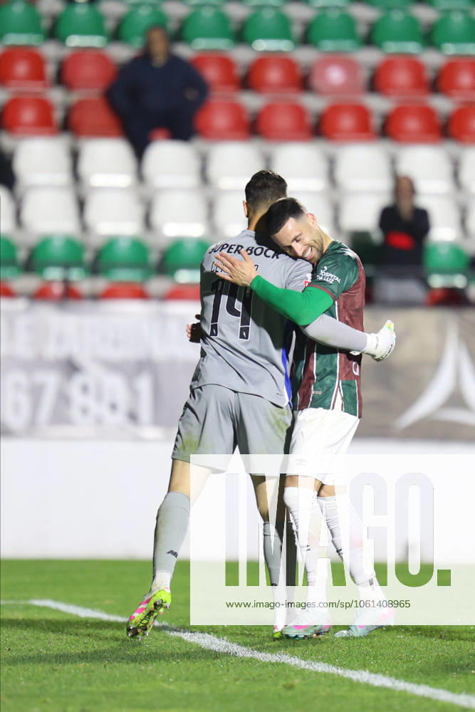 CF Estrela Amadora SAD v FC Porto - Liga Portugal BetClic Claudio Ramos e Kikas durante partida entre CF Estrela Amadora SAD v FC Porto valida pela Liga Portugal BetClic no Estadio Jose Gomes, Lisboa, Portugal (Foto de Diogo Faria Reis Avant Sports) Lisbon Estadio Jose Gomes Portugal