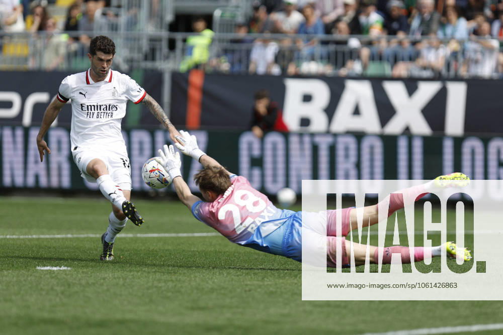 CALCIO - Serie A - Venezia FC vs AC Milan AC Milan s CHRISTIAN PULISIC in action against Venezia s IONUT RADU during the Italian Serie A Enilive soccer championship football match between Venezia FC and AC Milan at Pierluigi Penzo Stadium on April 27th, 2025, Venezia, Italy during Venezia FC vs AC Milan, Italian soccer Serie A match in Venice, Italy, April 27 2025 Venice Italy