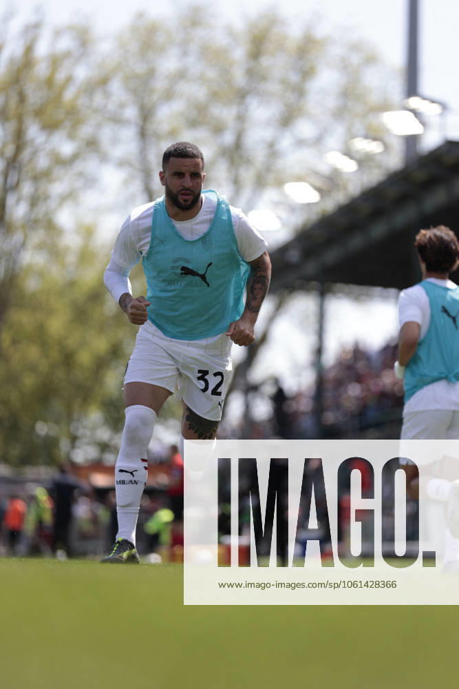 CALCIO - Serie A - Venezia FC vs AC Milan AC Milan s KYLE WALKER during the Italian Serie A Enilive soccer championship football match between Venezia FC and AC Milan at Pierluigi Penzo Stadium on April 27th, 2025, Venezia, Italy during Venezia FC vs AC Milan, Italian soccer Serie A match in Venice, Italy, April 27 2025 Venice Italy