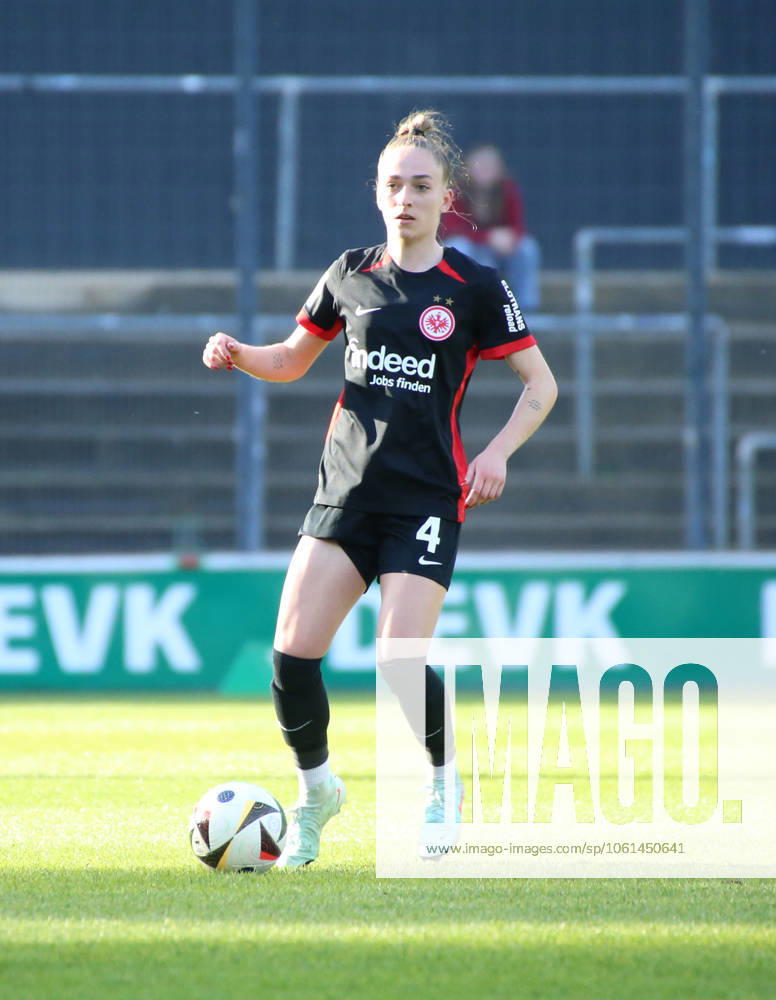 Fussball Google Pixel Frauen-Bundesliga, 1.FC Köln - Eintracht Frankfurt v.l. Sophia Kleinherne (Eintracht Frankfurt) Köln