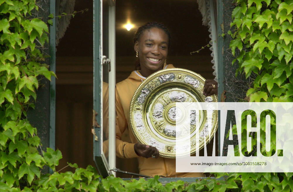 Venus Williams Wimbledon Tennis Championships 2000 Venus William with Women s Singles Trophy at Wimbledon July 2000 Venus Williams Tennis player of the US with trophy in Centre Court at Wimbledon after defeating compatriot Lindsay Davenport in the women s final Williams won the match 6-3 7-6.