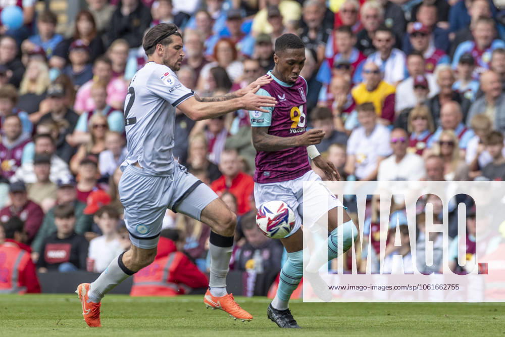 Burnley FC v Millwall FC - Sky Bet Championship Jaidon Anthony 11 of Burnley FC is in possession of the ball during the Sky Bet Championship match between Burnley and Millwall at Turf Moor in Burnley, on May 3, 2025. Burnley Lancashire
