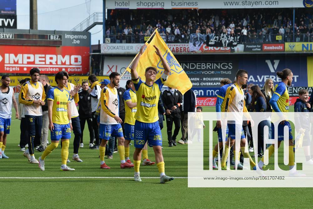 STVV s players celebrate after winning a soccer match between Sint-Truidense VV and K. Beerschot V.A., Sunday 04 May 2025 in Sint-Truiden, on day 5 (out of 6) of the Relegation Play-offs of the 2024-2025 Jupiler Pro League first division of the Belgian championship. JILLxDELSAUX x122660894x