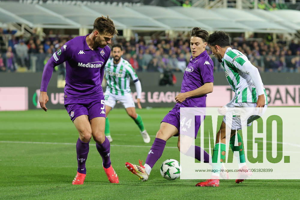 ACF Fiorentina v Real Betis Balompie - UEFA Conference League 2024 25 Semi Final Second Leg Nicolo Fagioli of ACF Fiorentina controls the ball during the second leg of the UEFA Conference League semi-final between ACF Fiorentina and Real Betis Balompie on May 8 ,2025 at Stadium Artemio Franchi, Florence , Italy florence ITALIA