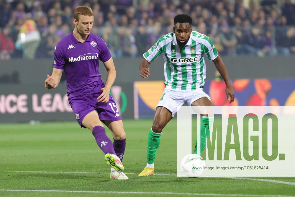 ACF Fiorentina v Real Betis Balompie - UEFA Conference League 2024 25 Semi Final Second Leg Pietro Comuzzo of ACF Fiorentina controls the ball during the second leg of the UEFA Conference League semi-final between ACF Fiorentina and Real Betis Balompie on May 8 ,2025 at Stadium Artemio Franchi, Florence , Italy florence ITALIA