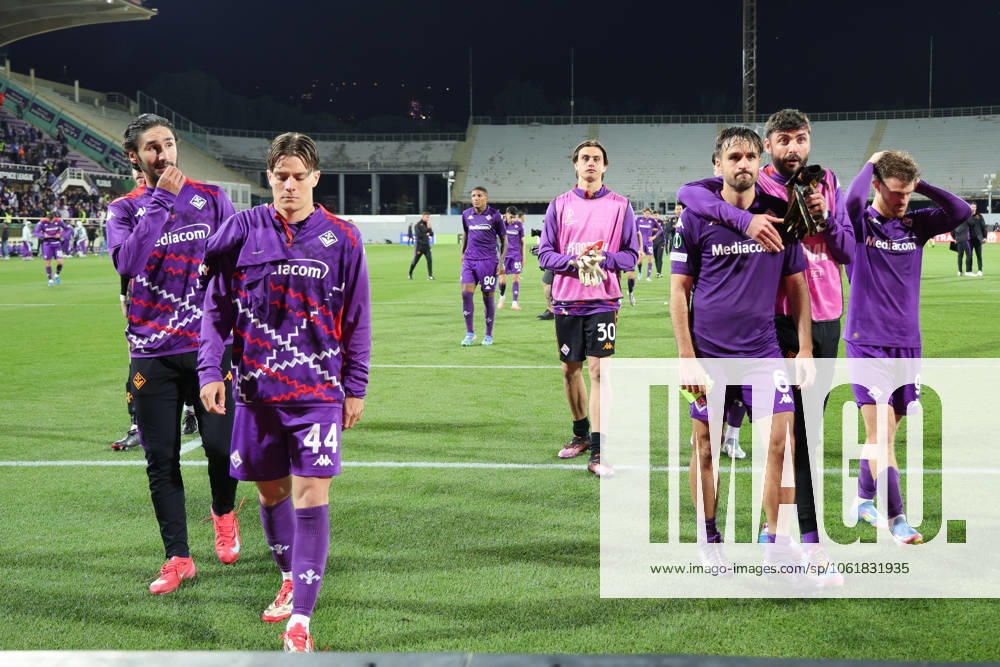 ACF Fiorentina v Real Betis Balompie - UEFA Conference League 2024 25 Semi Final Second Leg Fiorentina players disappointment after semi-final defeat the second leg of the UEFA Conference League between ACF Fiorentina and Real Betis Balompie on May 8 ,2025 at Stadium Artemio Franchi, Florence , Italy florence ITALIA