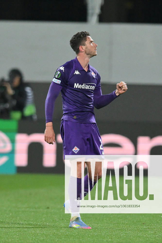 8th May 2025, Artemio Franchi Stadium, Florence, Italy; Conference League, Semi Final, Second Leg Football; Fiorentina versus Real Betis; Robin Gosens of AC Fiorentina celebrates after scoring his goal in the 43rd minute for 2-1 ActionPlus12784351 AllShotLive Content restricted for UK based newspaper
