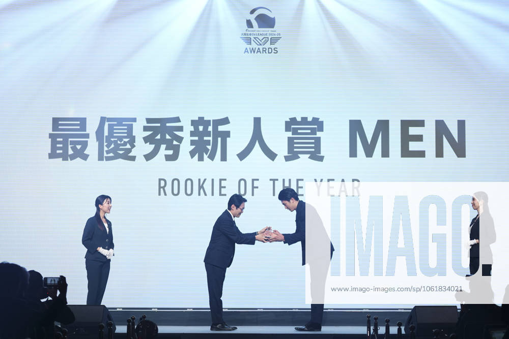 Taito Mizumachi (), MAY 8, 2025 - Volleyball : 2024-25 SV.LEAGUE Award in Tokyo, Japan. Noxthirdxpartyxsales (289884939)