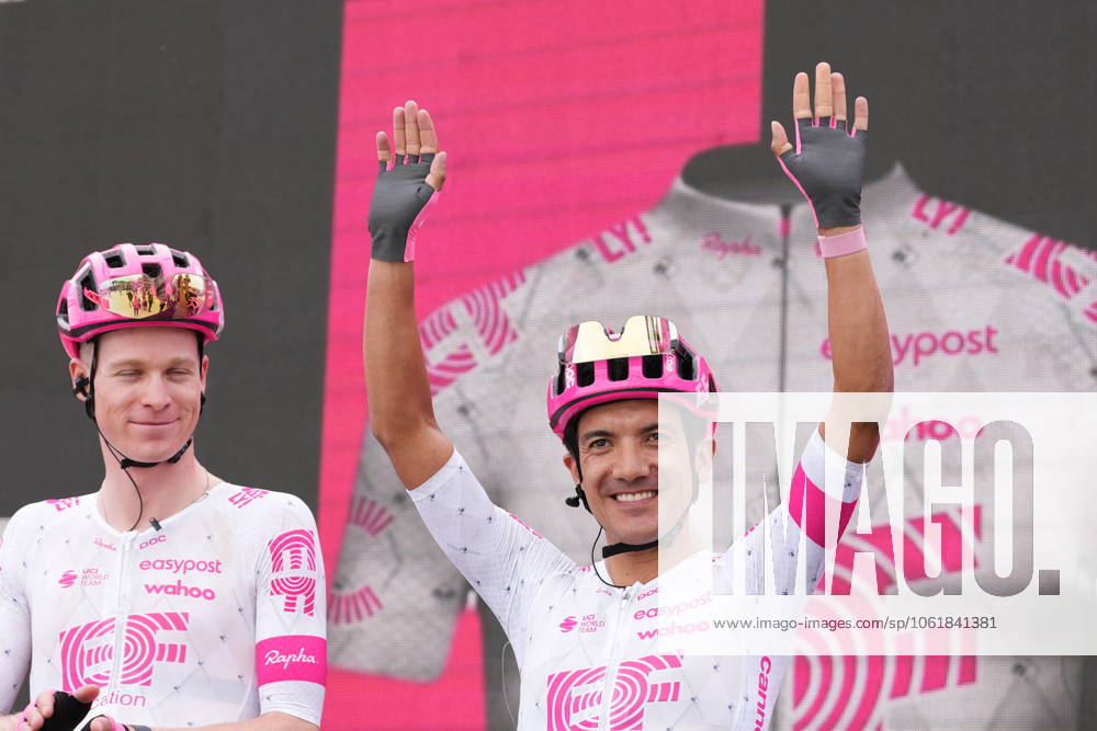 Radsport, Giro d Italia, 1. Etappe Carapaz Richard of Ef Education - Easypost during the stage 1 of the Giro dItalia from Durazzo (Durres) to Tirana (Tirane), Albania- Friday, May 9, 2025. - cycling