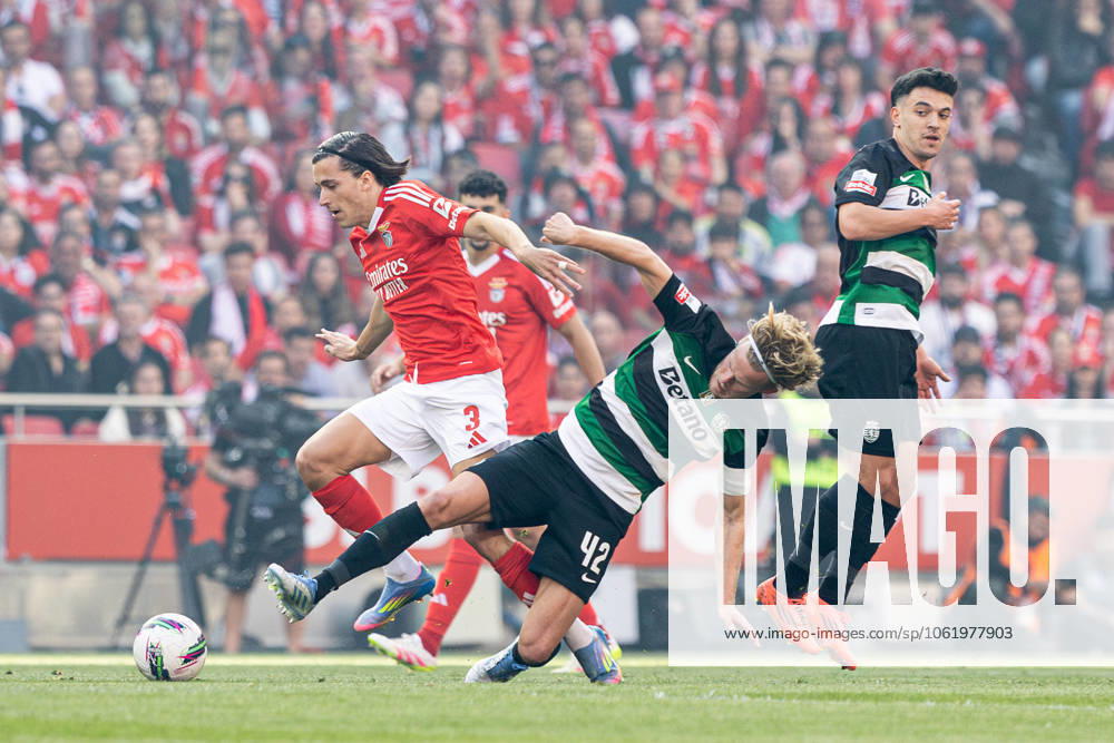 SL Benfica Vs Sporting CP in Lisboa, Portugal - 10 May 2025 Alvaro Fernandez Carreras of SL Benfica and Morten Hjulmand of Sporting CP seen in action during the Liga Portugal Betclic match between Lisboa Benfica and Sporting Clube de Portugal at Estádio da Luz. (Final score: SL Benfica 1 - 1 Sporting CP). Lisboa Portugal