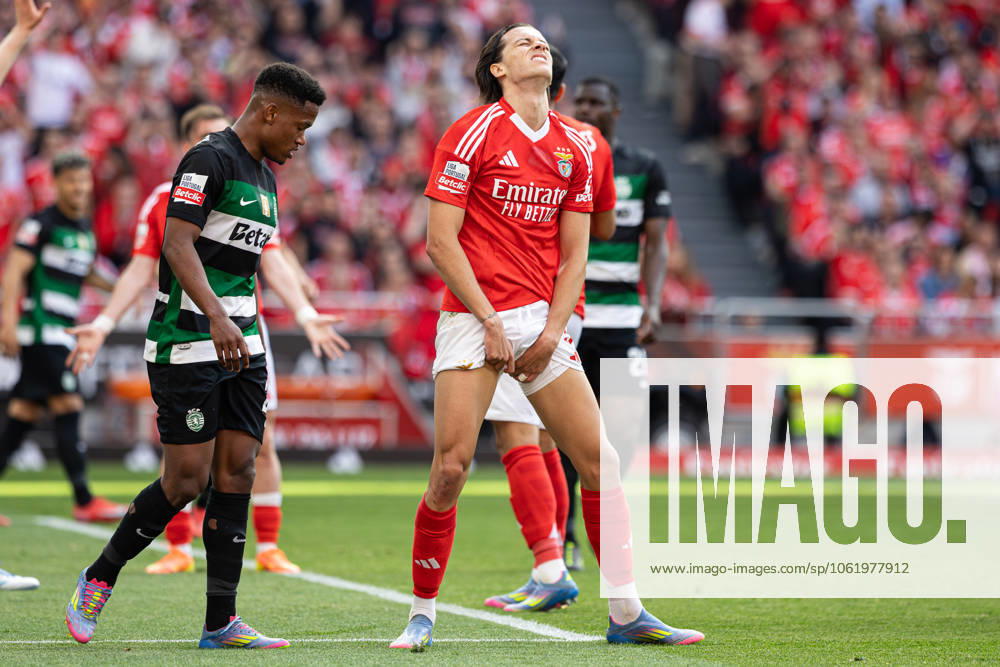 SL Benfica Vs Sporting CP in Lisboa, Portugal - 10 May 2025 Alvaro Fernandez Carreras of SL Benfica seen in action during the Liga Portugal Betclic match between Lisboa Benfica and Sporting Clube de Portugal at Estádio da Luz. (Final score: SL Benfica 1 - 1 Sporting CP). Lisboa Portugal