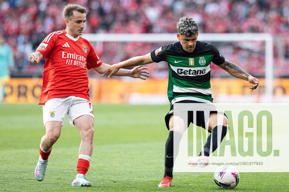 SL Benfica Vs Sporting CP in Lisboa, Portugal - 10 May 2025 Maximiliano Araujo of Sporting CP and Muhammed Kerem Akturkoglu of SL Benfica seen in action during the Liga Portugal Betclic match between Lisboa Benfica and Sporting Clube de Portugal at Estádio da Luz. (Final score: SL Benfica 1 - 1 Sporting CP). Lisboa Portugal