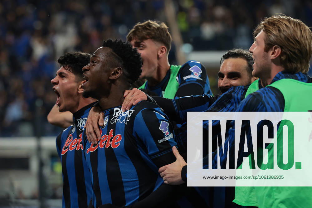 Bergamo, Italy, 12th May 2025. Ibrahim Sulemana of Atalanta celebrates with team mates after scoring to give the side a 2-1 lead during the Atalanta vs AS Roma Serie A match at Gewiss Stadium, Bergamo. Picture credit should read: Jonathan Moscrop Sportimage . SPI_031_JM_ATALANTA_ROMA_ SPI-3923-0031
