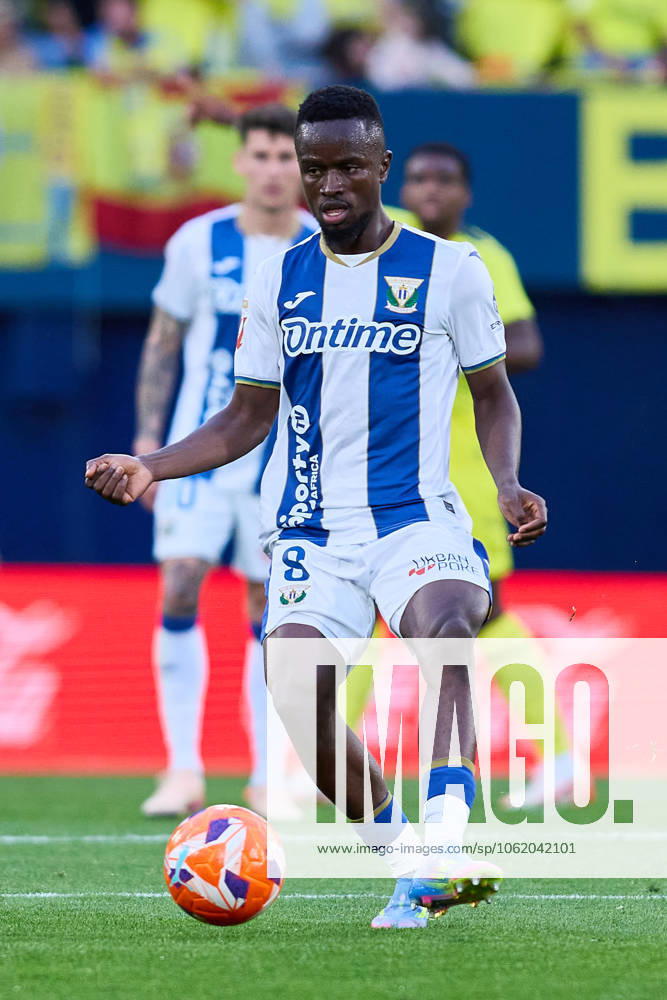 LaLiga EA Sports, Villarreal v Leganes VILLARREAL, SPAIN - MAY 14: Seydouba Cisse Central Midfield of CF Leganes passes the ball during the LaLiga EA Sports match between Villarreal FC and Leganes at Estadio de la Ceramica on May 14, 2025 in Villarreal, Spain. (Photo by Jose Torres Photo Players Images Magara Press) Villarreal Estadio de la Ceramica Spain