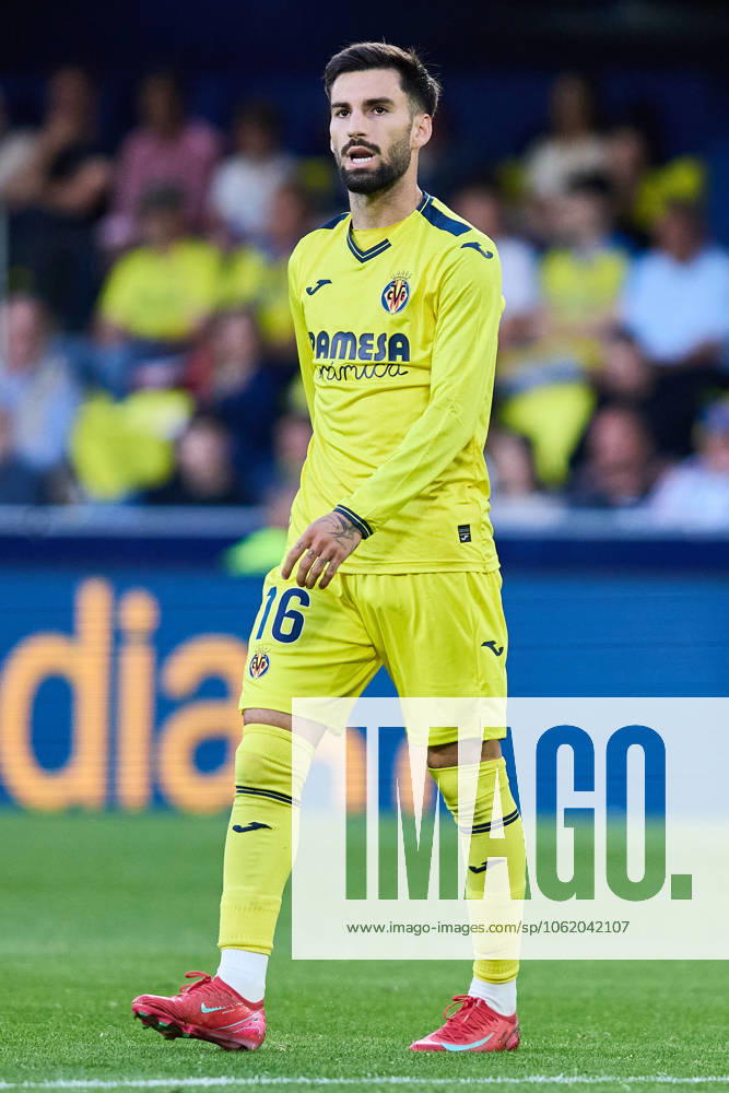LaLiga EA Sports, Villarreal v Leganes VILLARREAL, SPAIN - MAY 14: Alex Baena Attacking Midfield of Villarreal CF looks on during the LaLiga EA Sports match between Villarreal FC and Leganes at Estadio de la Ceramica on May 14, 2025 in Villarreal, Spain. (Photo by Jose Torres Photo Players Images Magara Press) Villarreal Estadio de la Ceramica Spain