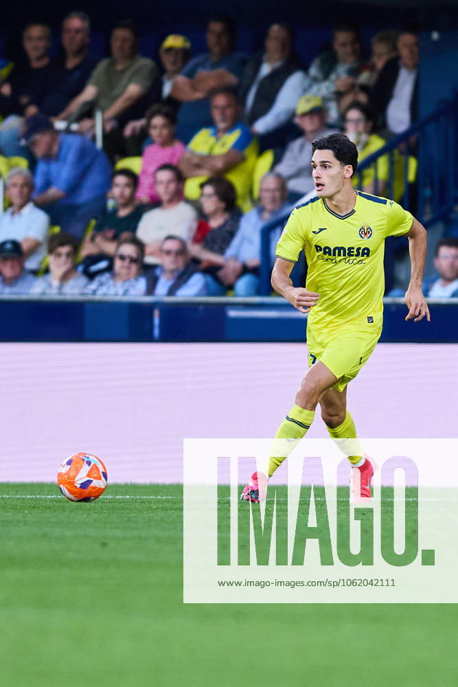 LaLiga EA Sports, Villarreal v Leganes VILLARREAL, SPAIN - MAY 14: Sergi Cardona Centre-Back of Villarreal CF passes the ball during the LaLiga EA Sports match between Villarreal FC and Leganes at Estadio de la Ceramica on May 14, 2025 in Villarreal, Spain. (Photo by Jose Torres Photo Players Images Magara Press) Villarreal Estadio de la Ceramica Spain