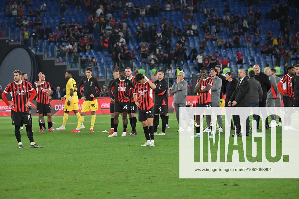Italy cup Football Final Milan v Bologna Milan players show their dejection at the end of the match during Italy cup Football Final Milan v Bologna, Olimpic stadium Rome, May 14th, 2025 Imago-Images Emmefoto