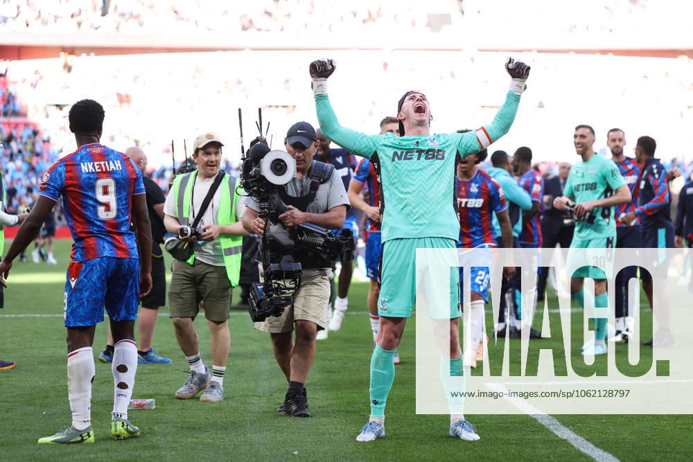 Crystal Palace v Manchester City 17 May 2025, London - FA Cup Final - Crystal Palace v Manchester City - Crystal Palace goalkeeper Dean Henderson celebrates victory - Photo: Jacques Feeney Offside. London UK