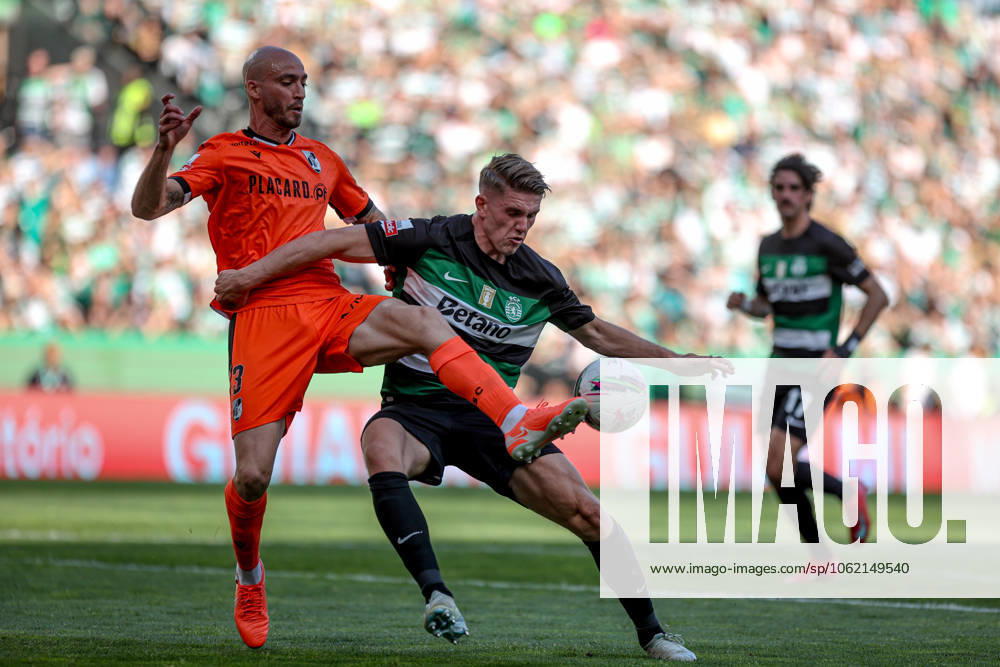 Sporting CP v Vitoria Guimaraes - Liga Portugal Betclic 2024 2025 Viktor Gyokeres, forward of Sporting CP, plays during the Liga Portugal Betclic match between Sporting CP and Vitoria SC at Estadio Jose de Alvalade in Lisbon, Portugal, on May 17, 2025. Lisbon Lisboa Portugal