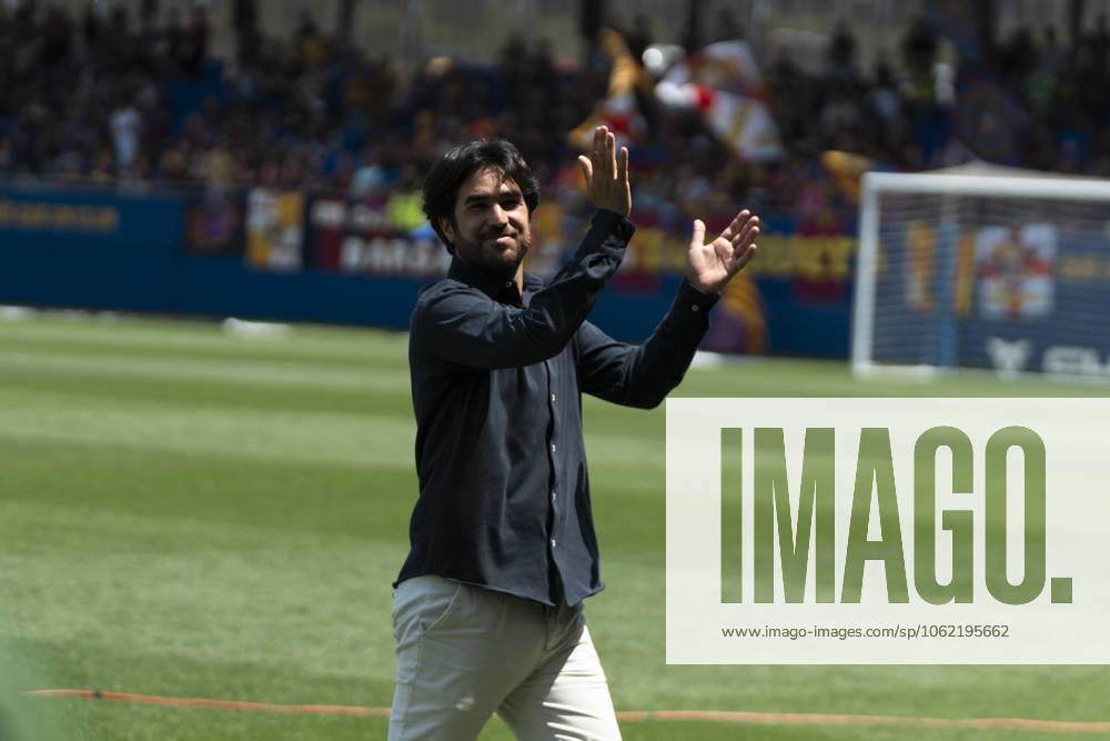 FC Barcelona, Barca Femeni v Athletic Club Femenino - Liga F Pere Romeu coaches FC Barcelona during the MATCHDAY 30 Liga F match between FC Barcelona and Athletic Club, the last game of the season, at Estadi Johan Cruyff in Barcelona, Spain, on May 18, 2025. Barcelona Spain