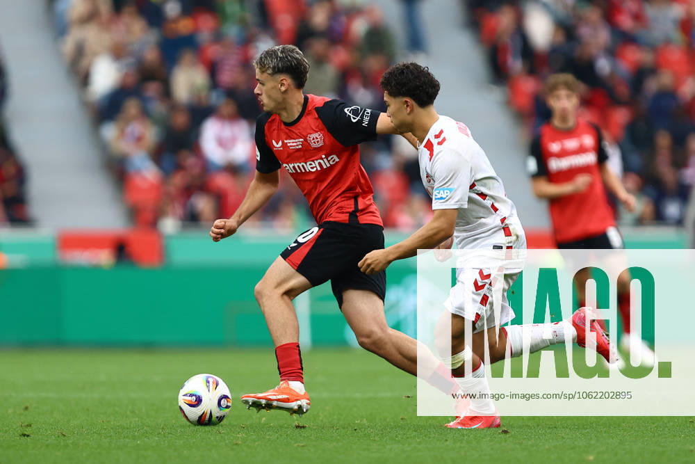 10 Kerim-Sam Alajbegovic (Bayer 04 Leverkusen U19), 7 Justin Kai von der Hitz (1. FC Köln U19) Fußball I Junioren I U19 DFB-Nachwuchsliga I Saison 2024-2025 I Deutsche Meisterschaft U19, Finale I Bayer 04 Leverkusen U19 - 1. FC Köln U19 I 18.05.2025 I BayArena
