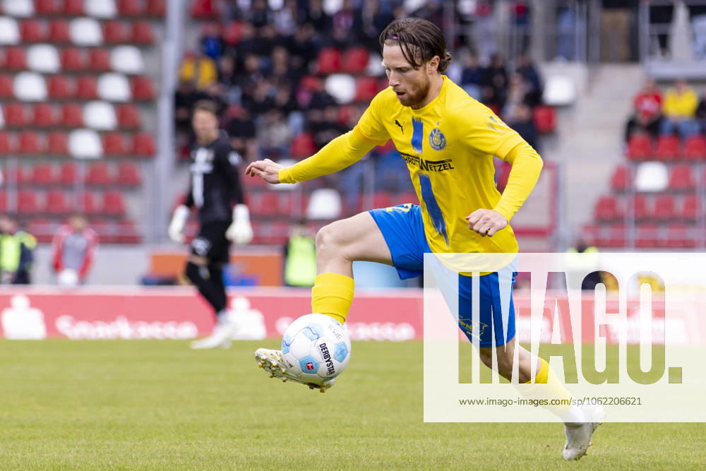Regionalliga Nordost: FC Rot-Weiß Erfurt vs. 1. FC Lok Leipzig; Erfurt; 18.05.2025 Dorian Cevis ( 22; 1. FC Lokomotive Leipzig) Regionalliga Nordost: FC Rot-Weiß Erfurt vs. 1. FC Lok Leipzig; Steigerwaldstadion Erfurt